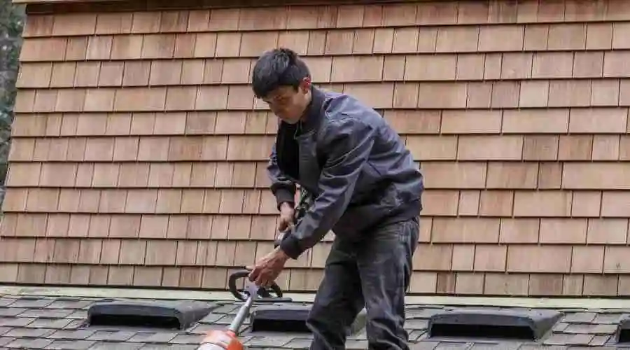 Cleaning Gutters Safely Is No Easy Chore!